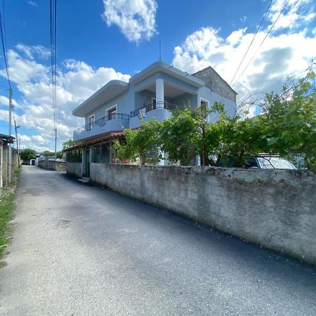 Guesthouse Seli Berat Ngoại thất bức ảnh