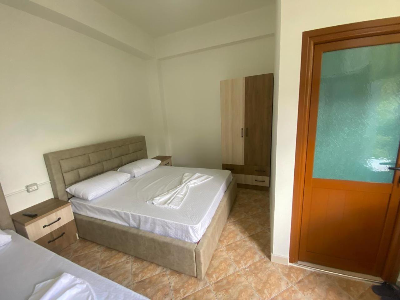 Guesthouse Seli Berat Ngoại thất bức ảnh