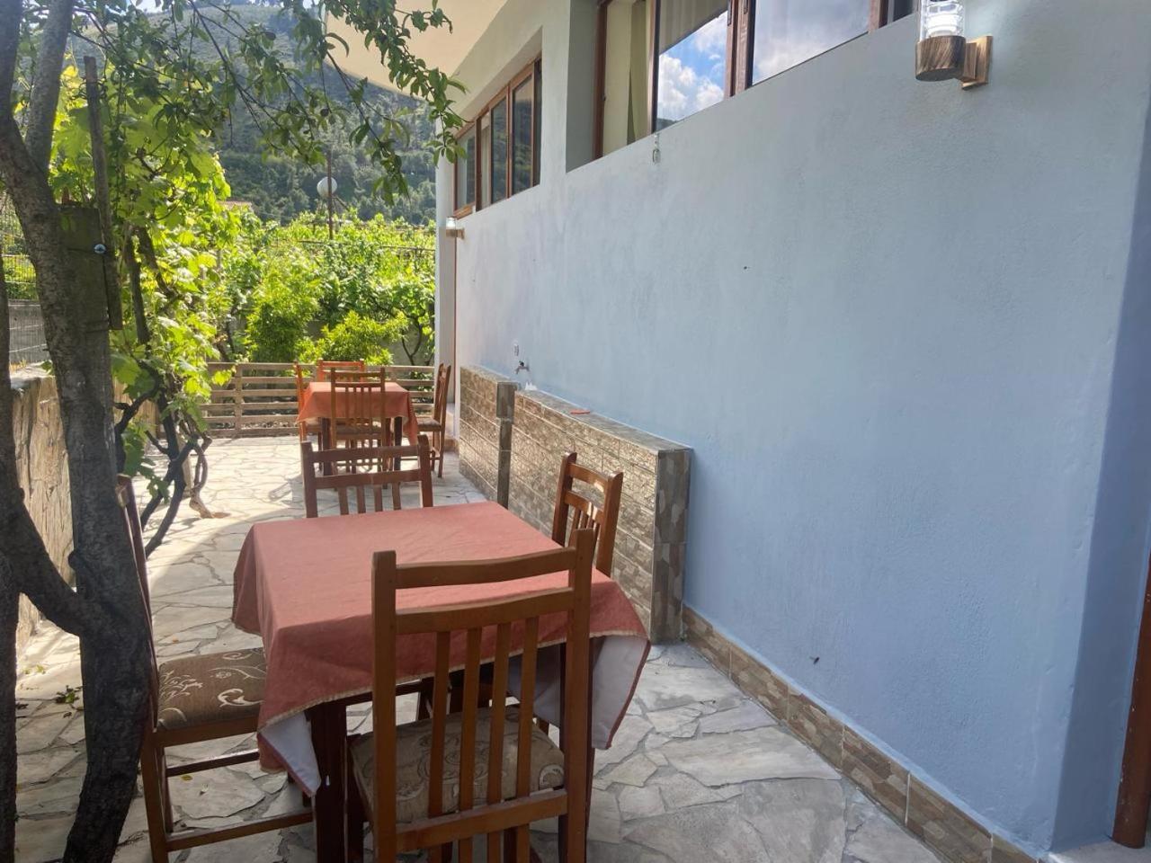 Guesthouse Seli Berat Ngoại thất bức ảnh