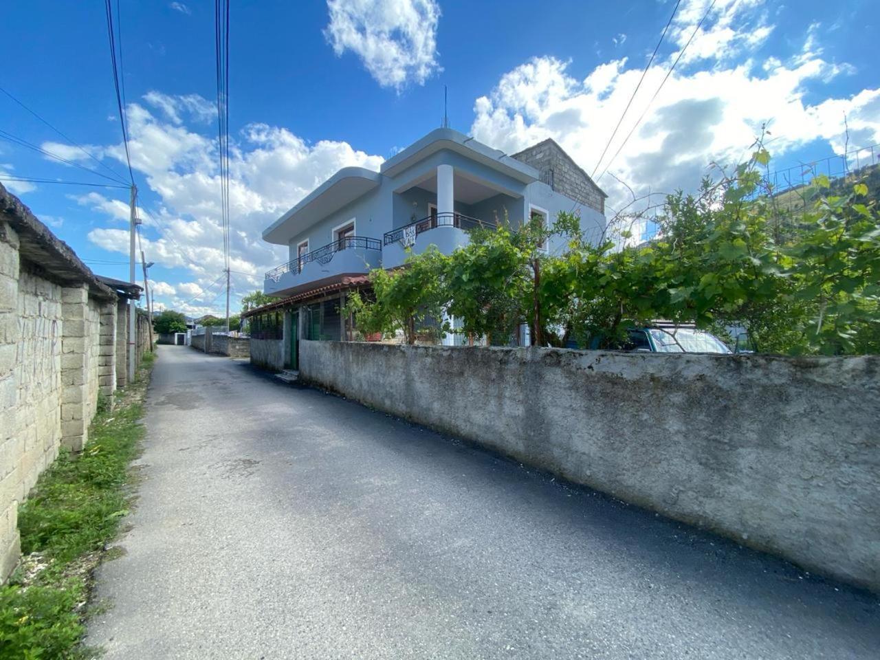 Guesthouse Seli Berat Ngoại thất bức ảnh