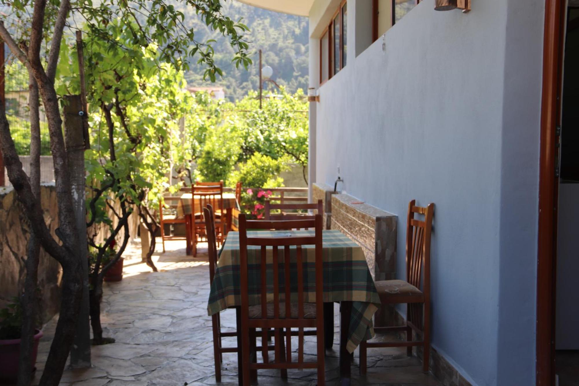 Guesthouse Seli Berat Ngoại thất bức ảnh