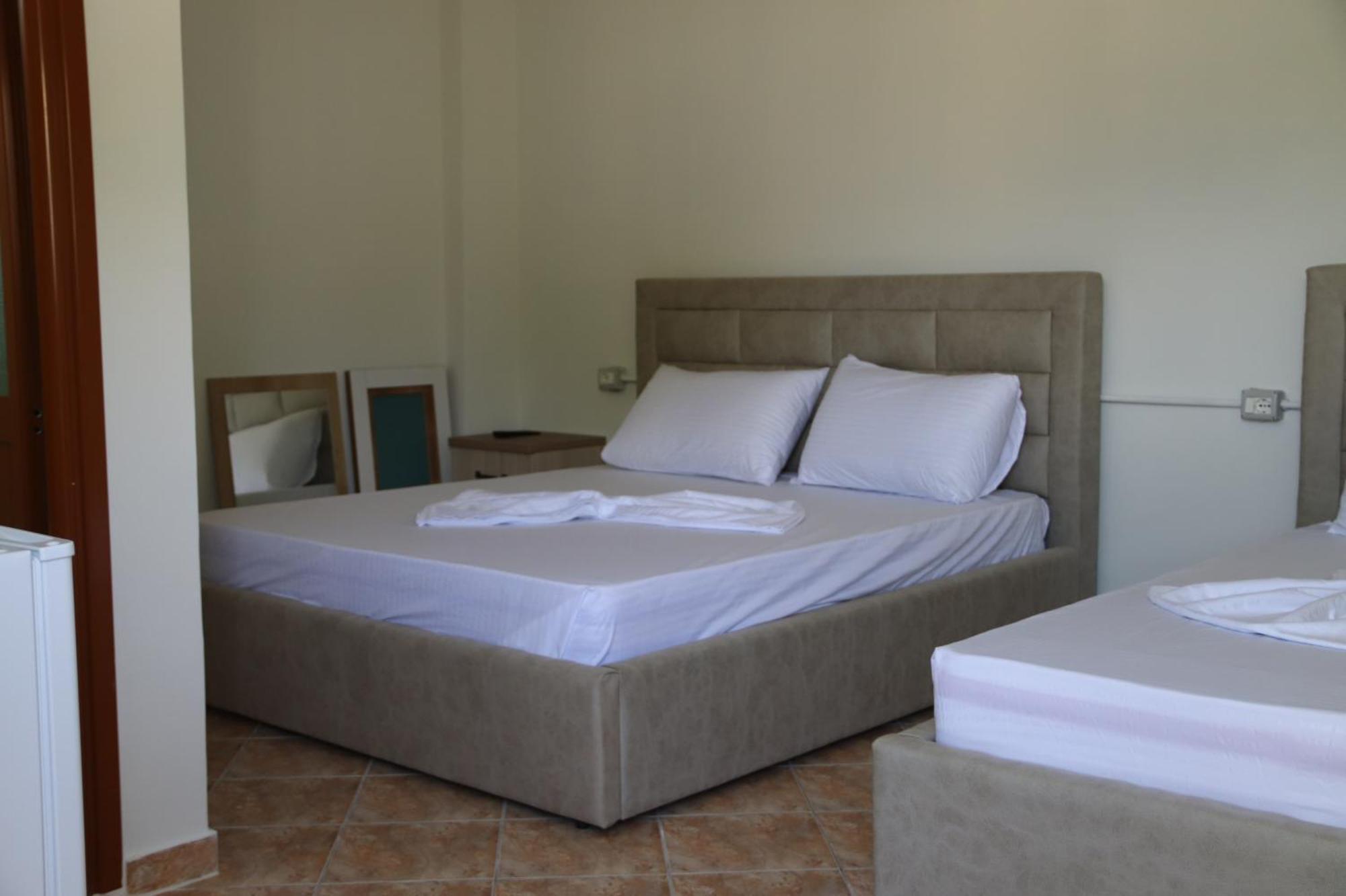 Guesthouse Seli Berat Ngoại thất bức ảnh